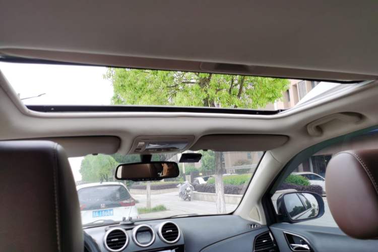 Used BYD S7 2015 2.0T Upgraded Automatic Luxury Version Headliner