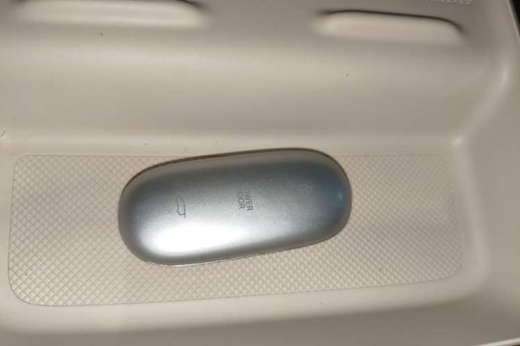 Used Li Auto MEGA 2024 Ultra Model