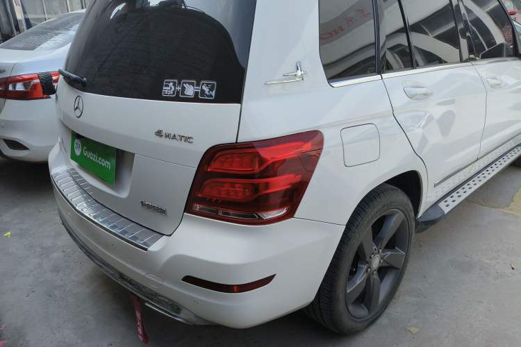 Used Mercedes-Benz GLK-Class 2013 GLK 300 4MATIC Dynamic Sunroof Model
