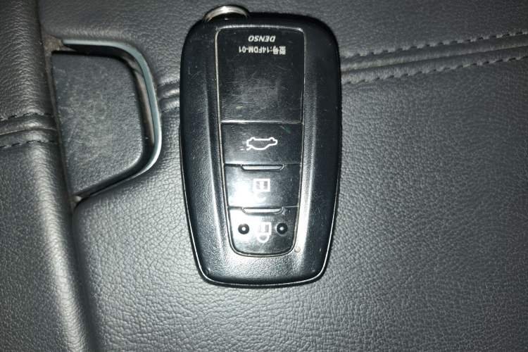 Used Toyota Avalon 2022 2.0L Luxury Edition