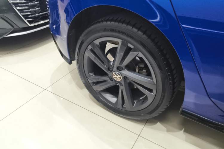 Used Volkswagen Golf 2023 Facelift 280TSI DSG R-Line Lite