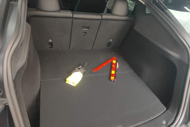 Used Tesla Model Y 2025 Rear-Wheel Drive First Edition Trunk