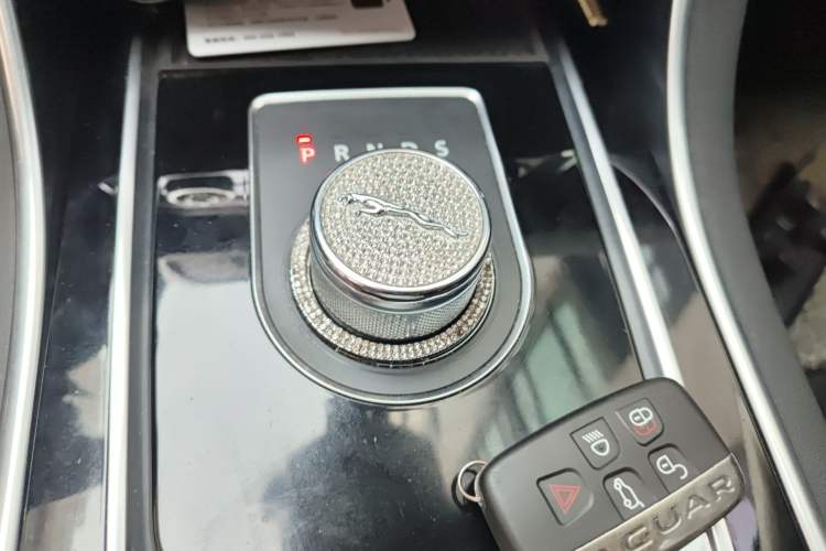 Used Jaguar XE 2015 2.0T 240 PS R-Sport