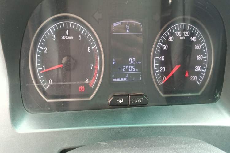 Used FORTHING Joyear X5 2013 1.6L Manual Luxury Model China IV Standard