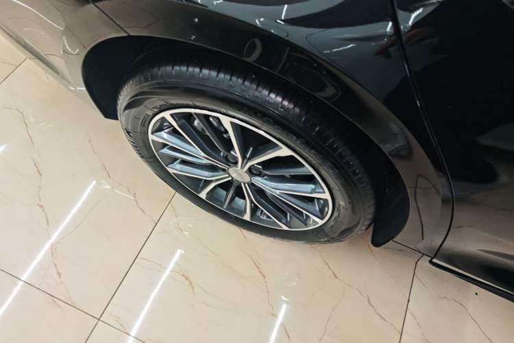 Used Geely Auto Preface 2025 Dongfang Yao 1.5TD Fuyao Edition Right Rear Wheel Hub