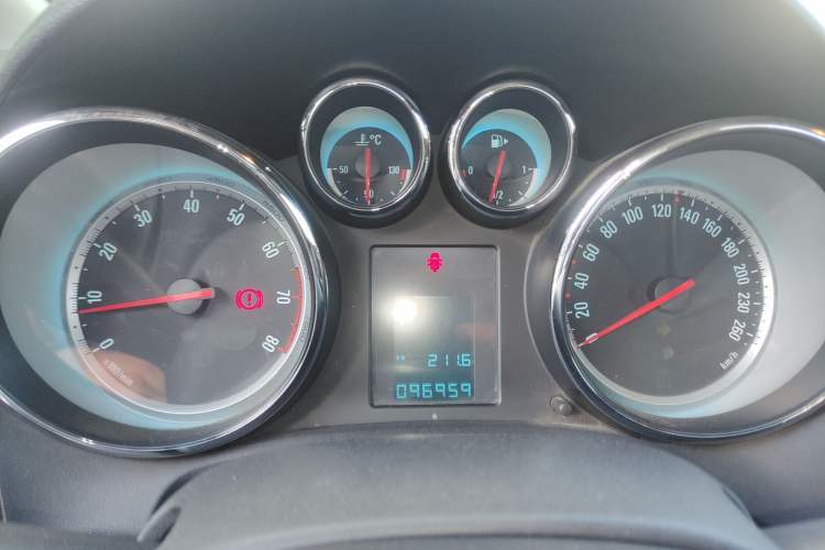 Used Buick GT 2010 XT 1.6T Fashion Sport Edition Instrument Cluster