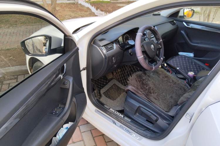 Used Skoda Octavia 2016 1.6L Automatic Smart Drive Edition