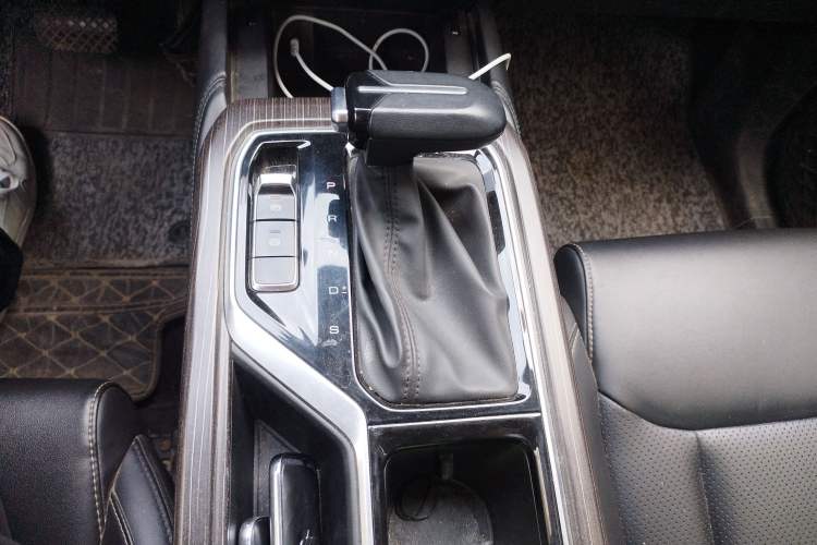 Used Wuling Jiachen 2022 1.5T CVT Smart Luxury Version Gear Lever