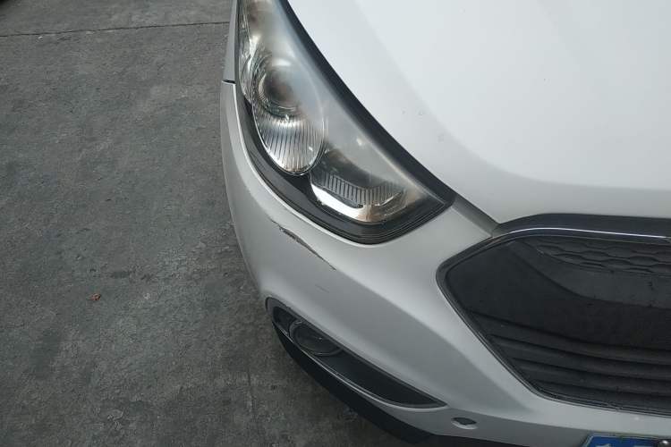 Used Hyundai ix35 2012 2.0L Automatic Two-Wheel Drive Elite Edition GLS Right Front Headlight