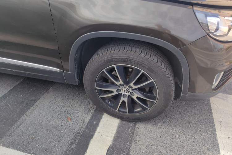 Used Volkswagen Tiguan 2015 1.8TSI Automatic Two-Wheel Drive Luxury Model Right Front Wheel Hub