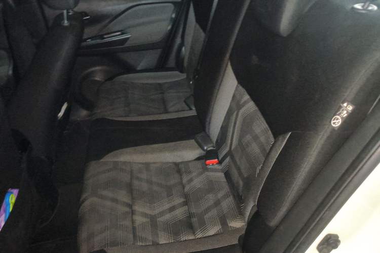 Used Nissan Kicks 2017 1.5L CVT Cool Enjoy Edition Left Rear Seat