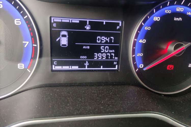 Used Geely Auto Vision 2019 Upgraded Model 1.5L Manual Luxury Version China VI Standard