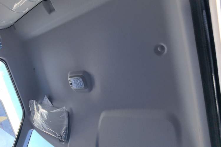 Used Foton Intelligent Blue Elf E7 2024 Facelifted All-Electric Van Flat Roof 2 Seats Evey Lithium Energy 41.86 kWh
