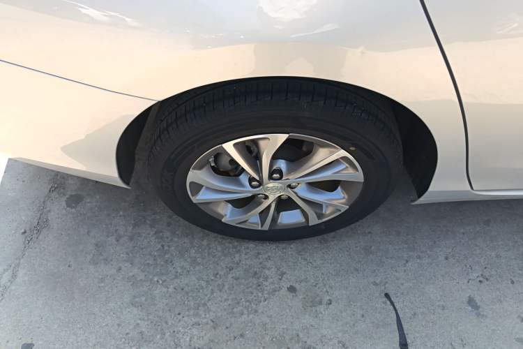 Used Buick Verano 2023 Pro Enjoyment Edition Right Rear Wheel Hub