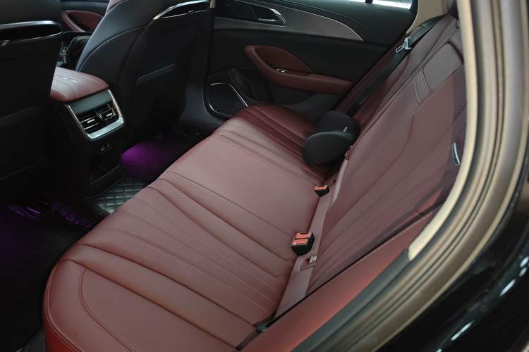 Used Hongqi H5 2024 1.5T DCT Smart Connect Flagship Edition
