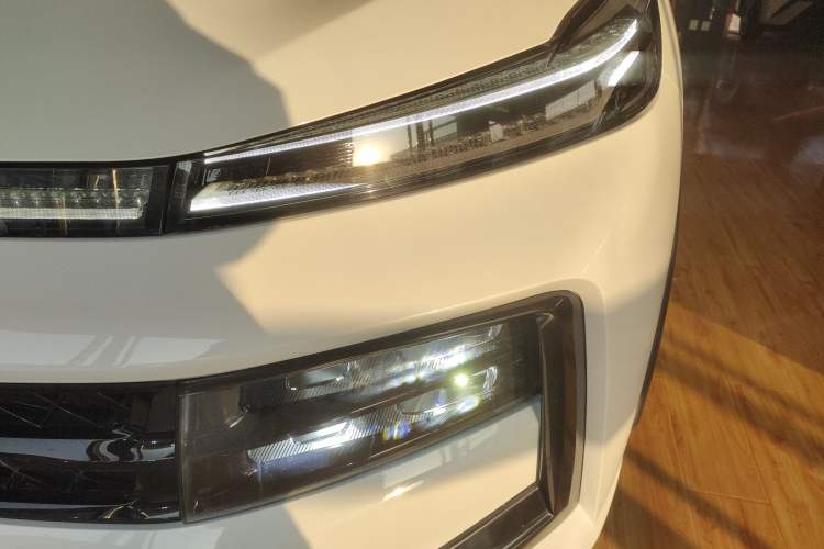 Used SOL QX 2021 300T DCT Deluxe Smart Connectivity Version