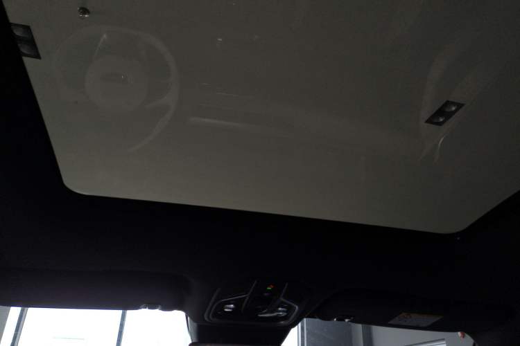 Used Geely Auto Monjaro L 2024 2.0TD High-Power Automatic Two-Wheel Drive Yunqi Version Headliner