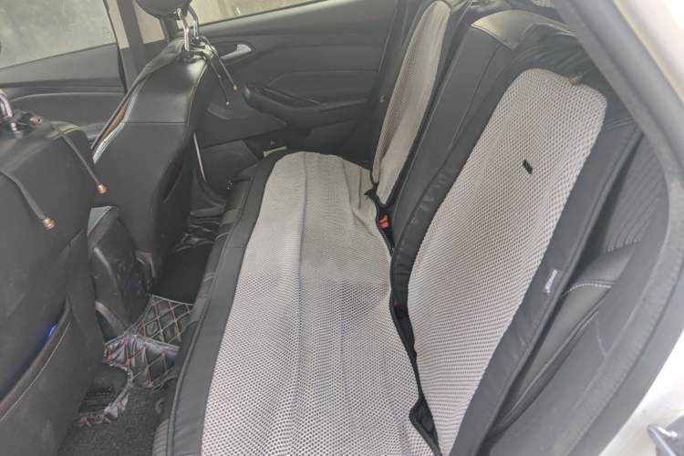 Used Ford Focus 2012 Hatchback 1.6L Automatic Fashion Edition
