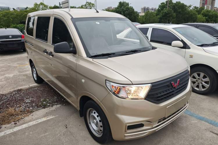 Used Wuling Hongguang V 2022 1.5L Jingqu Version Hydraulic Power Steering LAR
