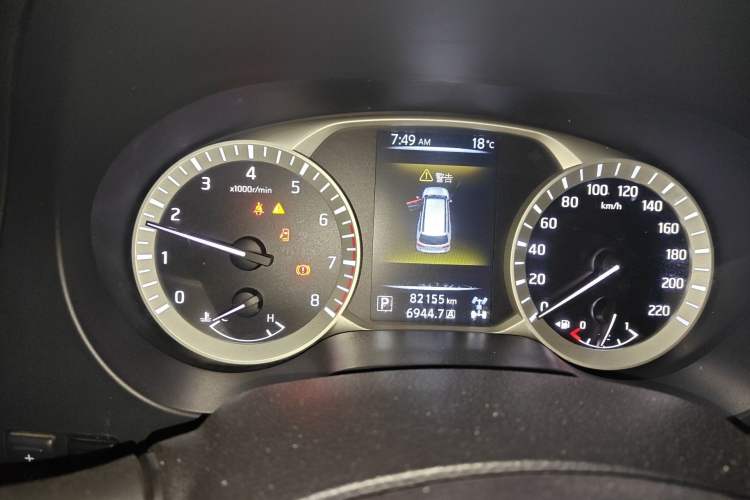 Used Nissan Terra 2018 2.5L Automatic 4x4 Luxury Edition Instrument Cluster