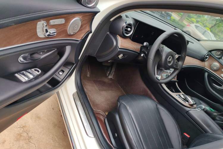 Used Mercedes-Benz E-Class 2018 E 300 L Luxury Model