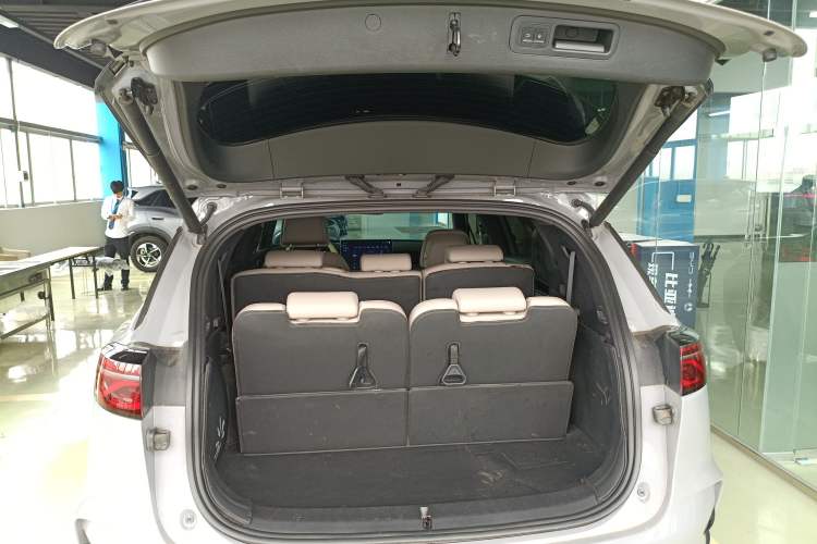 Used BYD Tang New Energy 2025 DM-i 115KM Flagship Model Trunk