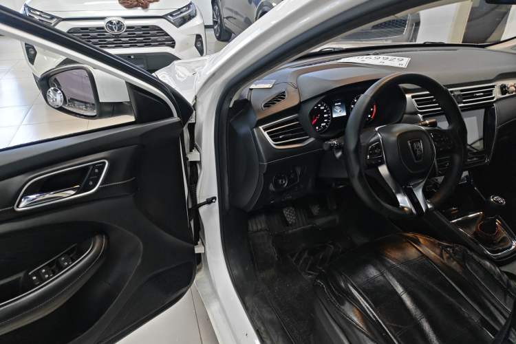 Used Roewe i5 2019 1.5L Manual 4G Connected Langyue Edition