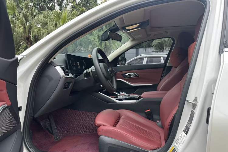 Used BMW i3 2024 eDrive 35 L
