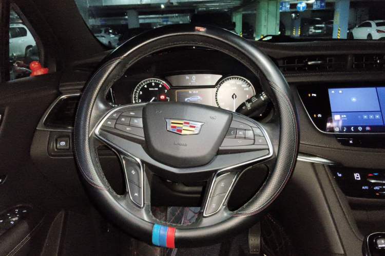 Used Cadillac XT5 2022 2.0T Two-Wheel Drive Luxury Version
