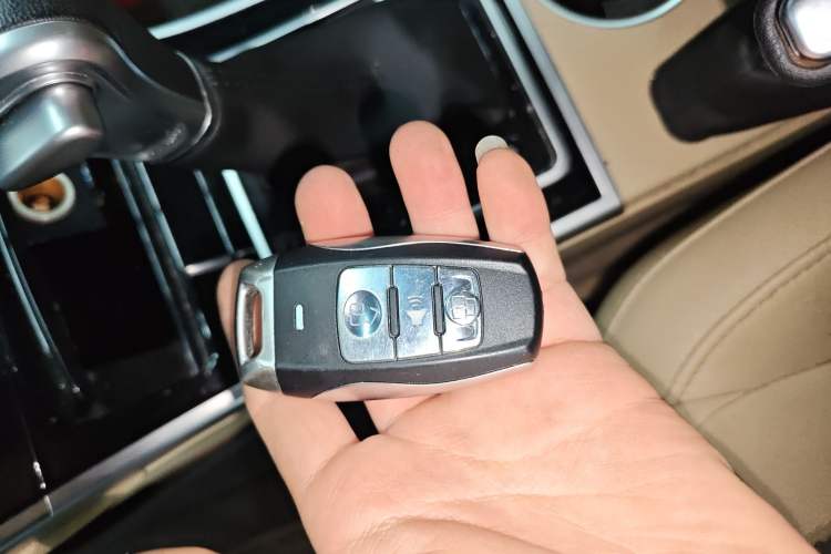 Used Haval H2 2016 Red Label 1.5T Automatic Two-Wheel Drive Elite Model Vehicle Key