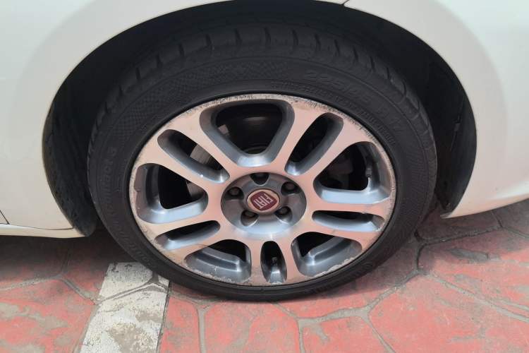 Used Fiat Viaggio 2012 1.4T Automatic Luxury Edition
