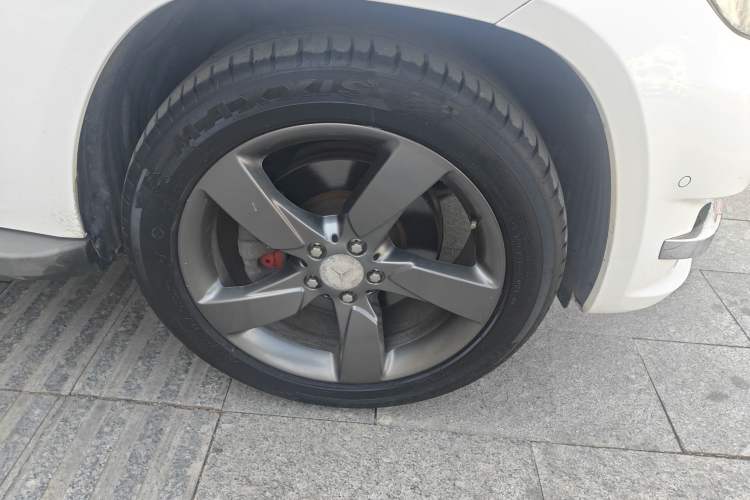 Used Mercedes-Benz GLK-Class 2013 GLK 300 4MATIC Dynamic Sunroof Model