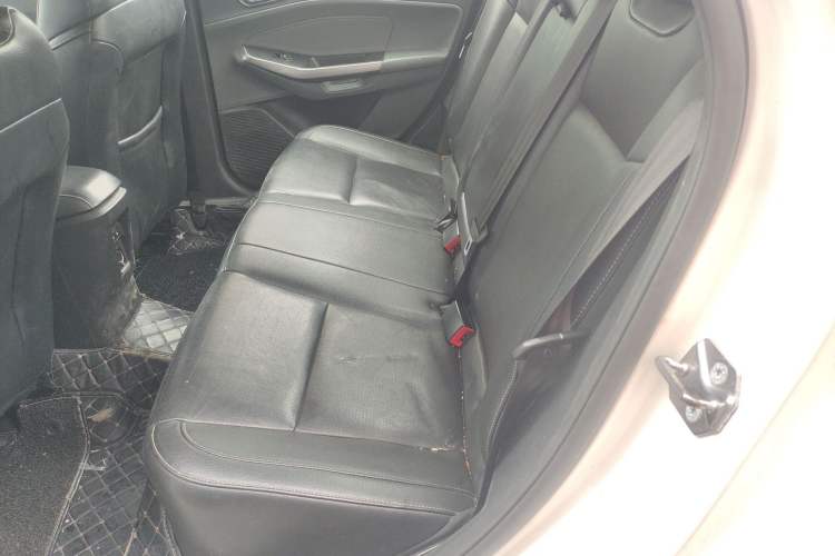 Used Ford Escort 2015 1.5L Automatic Fashion Model
