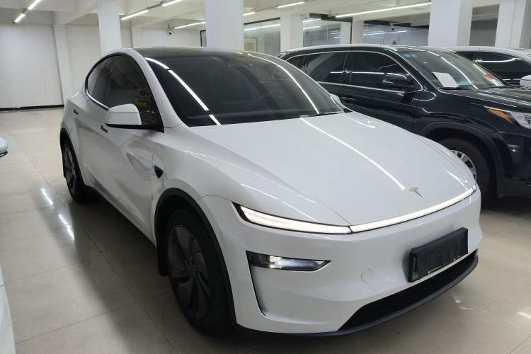 Used Tesla Model Y 2025 Rear-Wheel Drive First Edition
