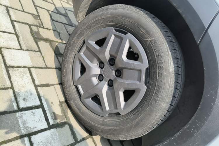 Used BYD Yuan UP 2025 Intelligent Driving Version 401 KM Dynamic Edition Right Rear Wheel Hub