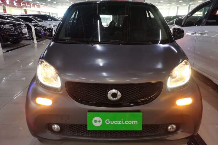 Used smart fortwo 2016 1.0L Grey Ranger Special Edition
