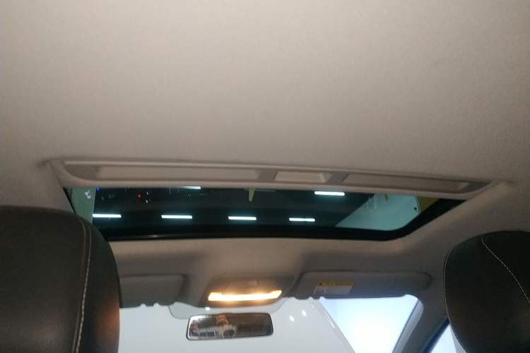 Used Roewe i6 2020 PLUS 1.6L CVT 4G Connected Glory Flagship Edition
