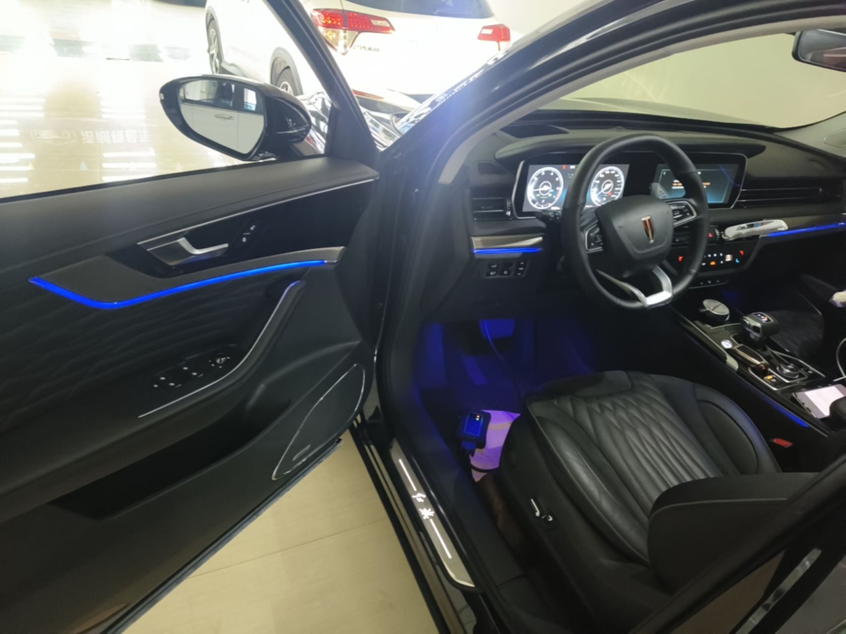 Hongqi HS5 2022 Facelifted Version 2.0T Smart Connect Flagship All-Wheel-Drive Edition — снимка 18