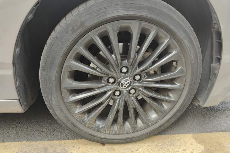 Used Toyota Avalon 2019 2.0L XLE Premium Edition China VI