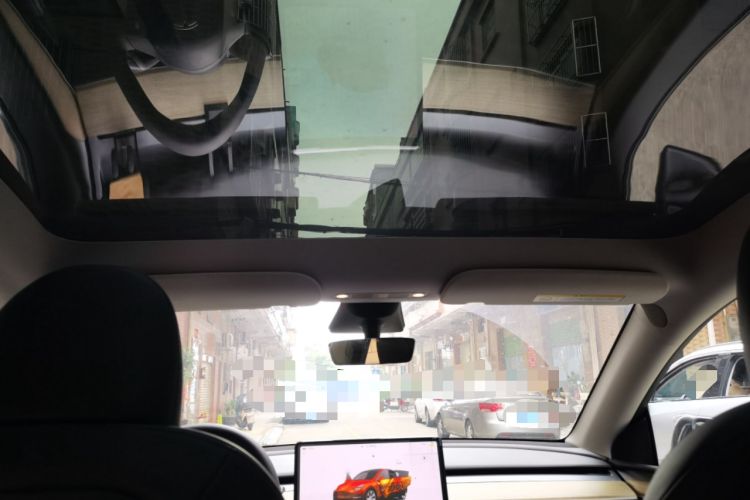 Used Tesla Model Y 2023 Long-Range All-Wheel-Drive Version
