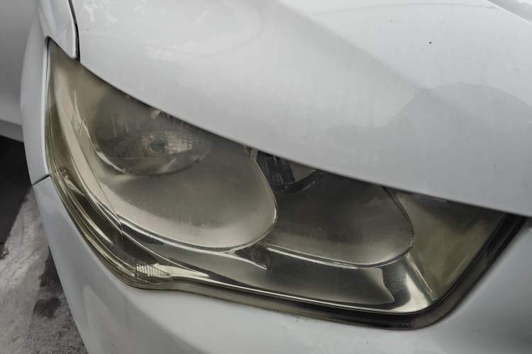 Used Citroen Elysee 2015 Zhishang Edition 1.6L Manual Fashion Model
