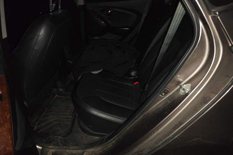 Used Hyundai ix35 2013 2.0L Automatic Two-Wheel Drive Smart GLS China IV Standard
