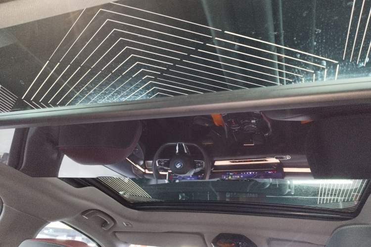 Used BMW i5 2025 eDrive 40L M Sport Package Headliner