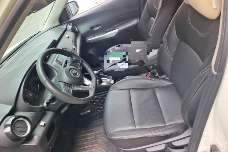 Used Nissan Kicks 2020 1.5L XV CVT Smart Connect Luxury Edition Left Front Seat