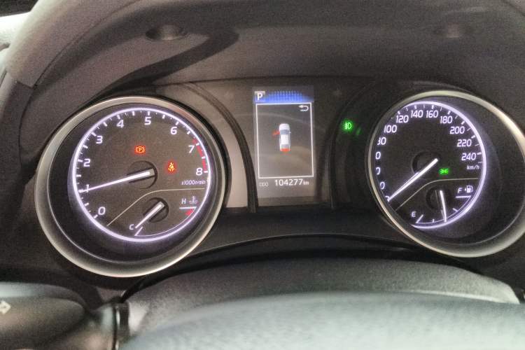 Used Toyota Camry 2018 2.0E Leading Edition
