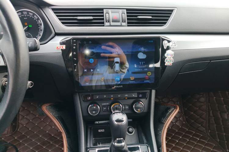 Used Skoda Superb 2016 TSI280 DSG Innovation Edition Audio And AC Panel