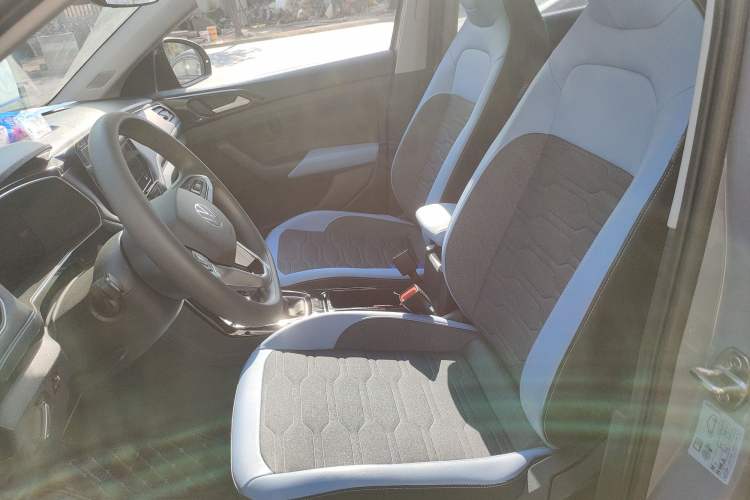 Used Volkswagen Tharu 2025 New Sharp 300TSI Ambitious Edition Left Front Seat