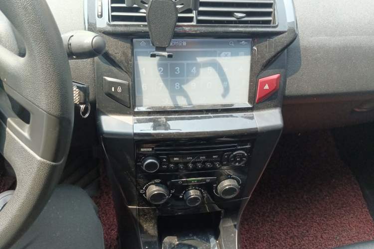 Used Citroen C-Quatre 2014 VTS Version 1.6L Manual - Premium Model Audio And AC Panel