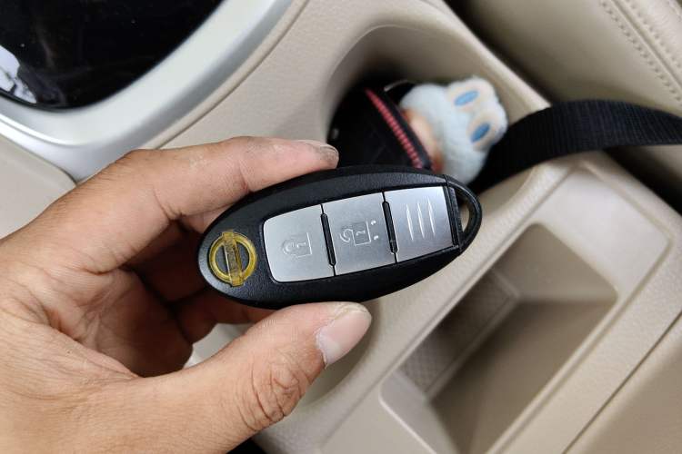 Used Nissan X-Trail 2019 2.0L CVT Smart Connect Comfort Edition 2WD Vehicle Key