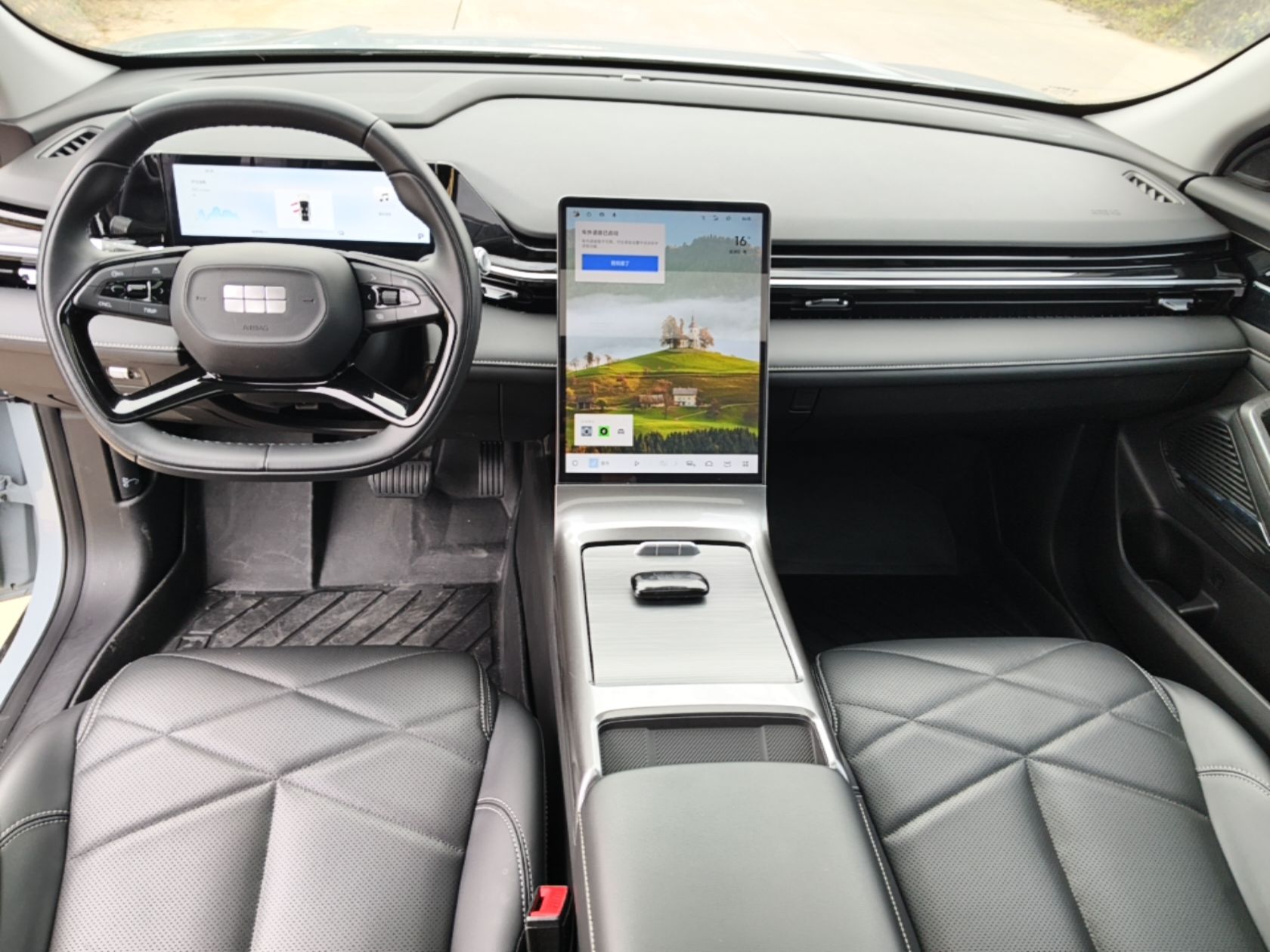 Geely Galaxy L6 2024 125km PLUS Dragon Edition — снимка 12